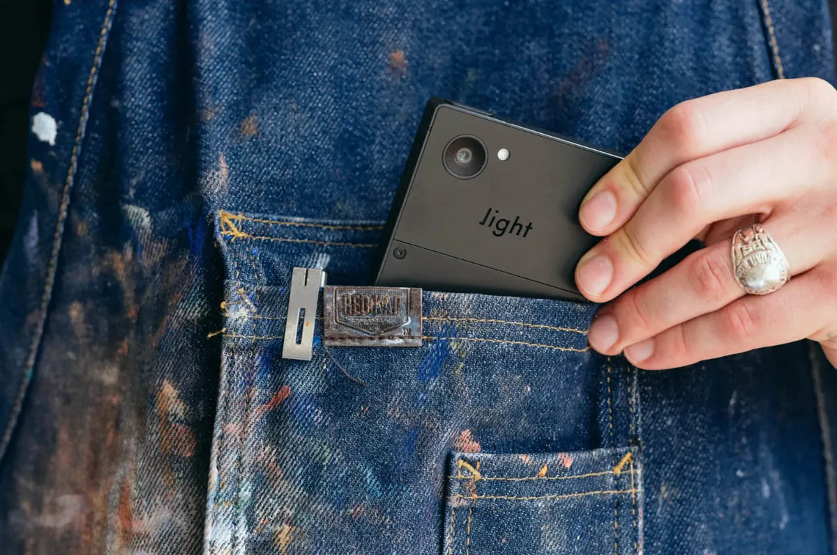 Light-Phone-11