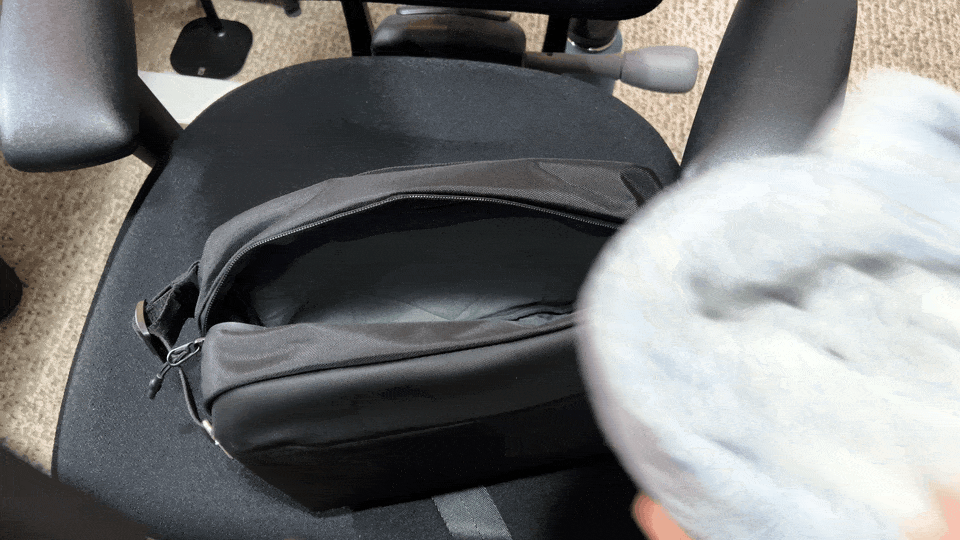 Fitting a compact camera, a light sweater and the Stow 1L water bottle into the Ulanzi Travel Sling V2