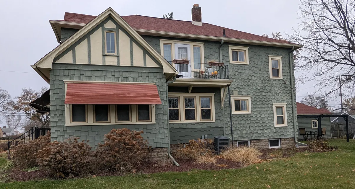 PXL_20251120_192824584