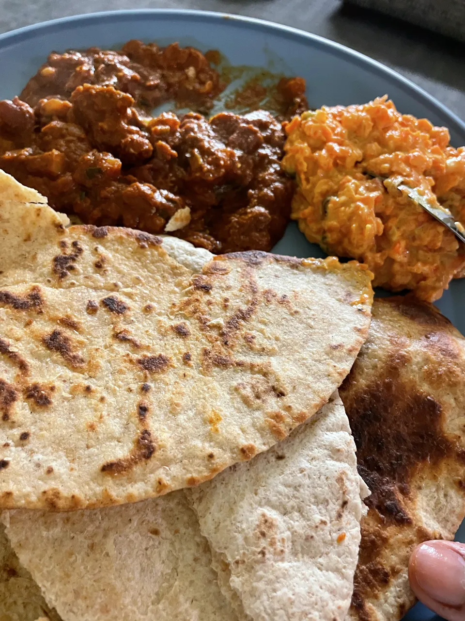 20251224_023816251_iOS Large