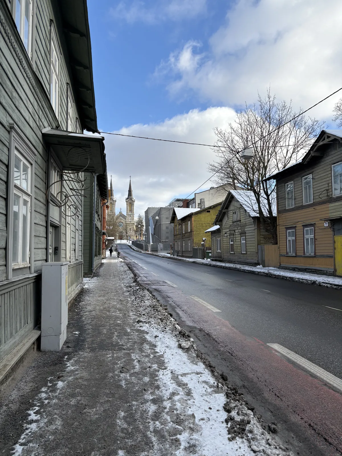 clear_sky_tallinn_2025-02