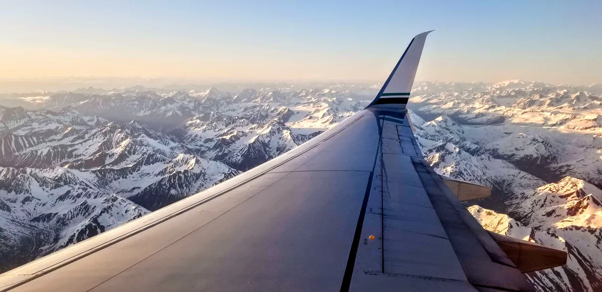 loganletsgo alaska flight