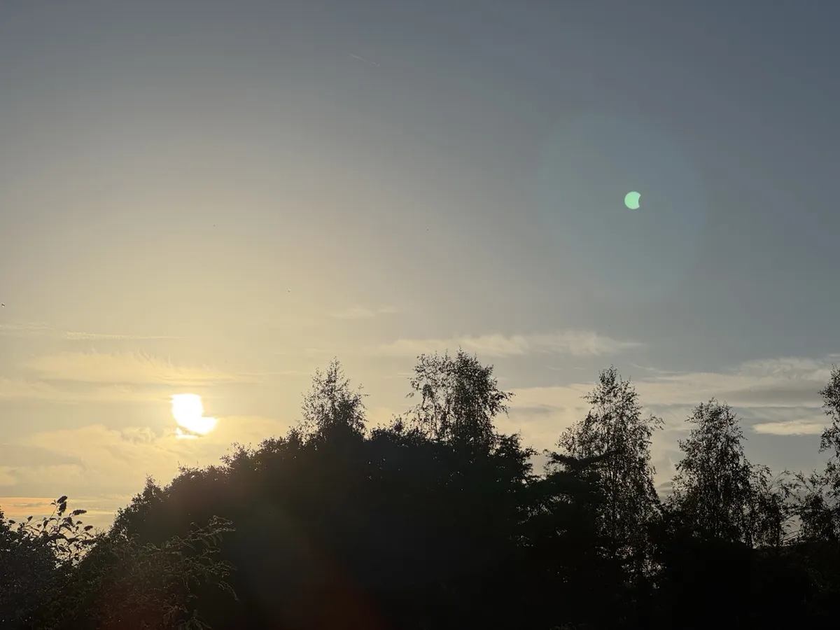 Eclipse Solar 10%