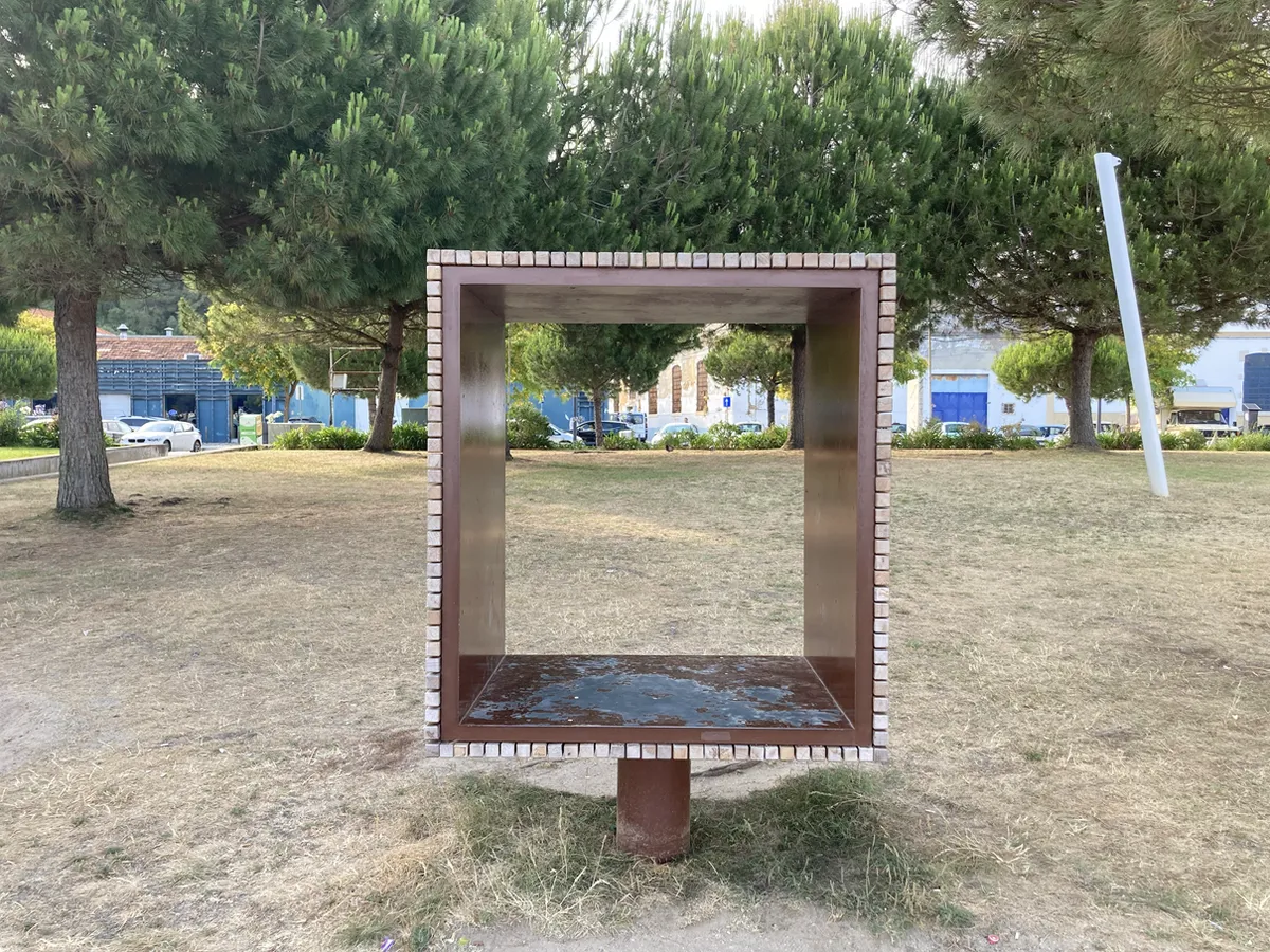 A frame on the way to the beach at Setubal PT