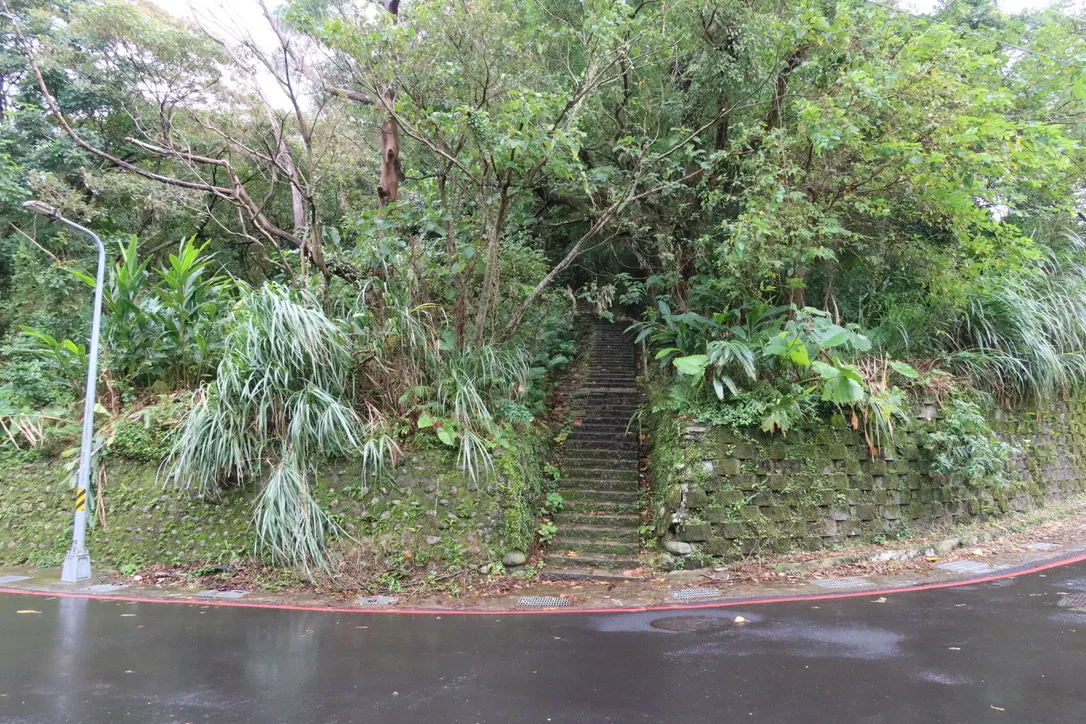 0A351376-9E3B-4391-86F4-EF83673FD584_1_105_c