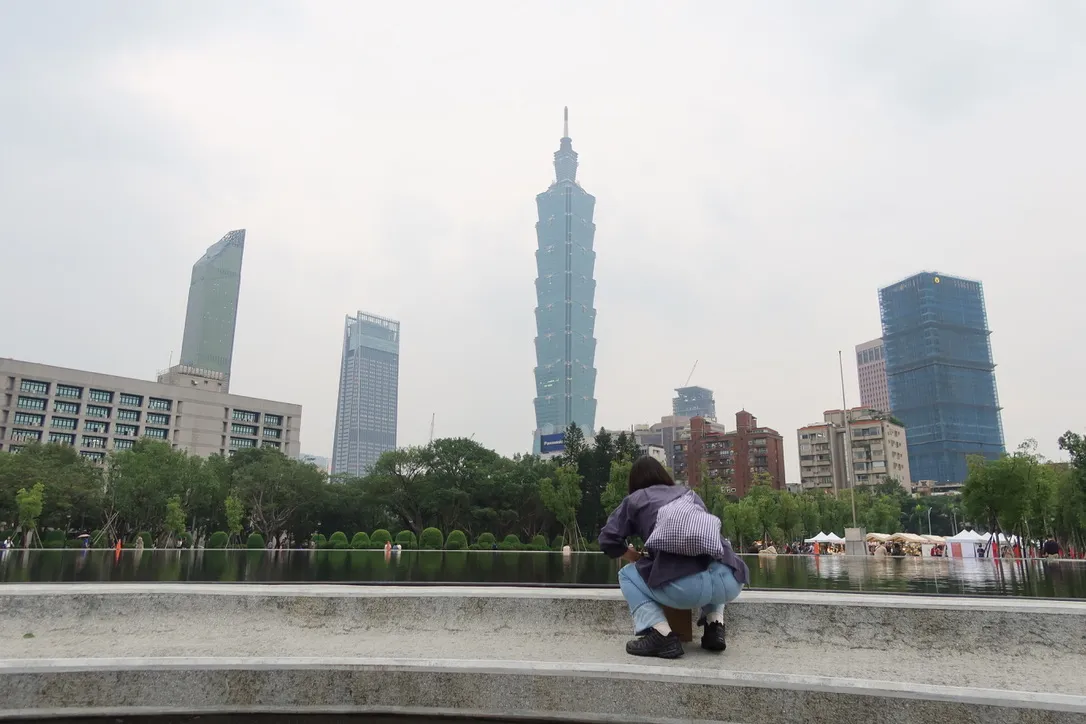 43861209-F782-465E-9F50-3EFF190C5BD7_1_105_c