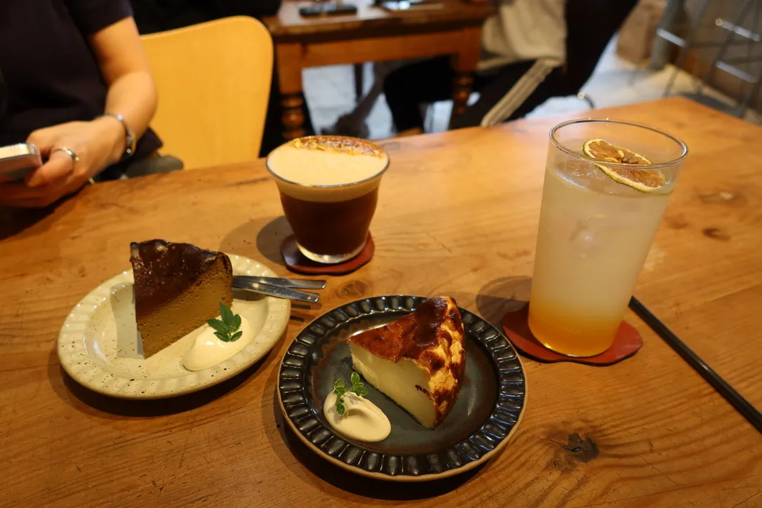 5CD3D2EC-ED13-4C91-9767-8D5E07060857_1_105_c