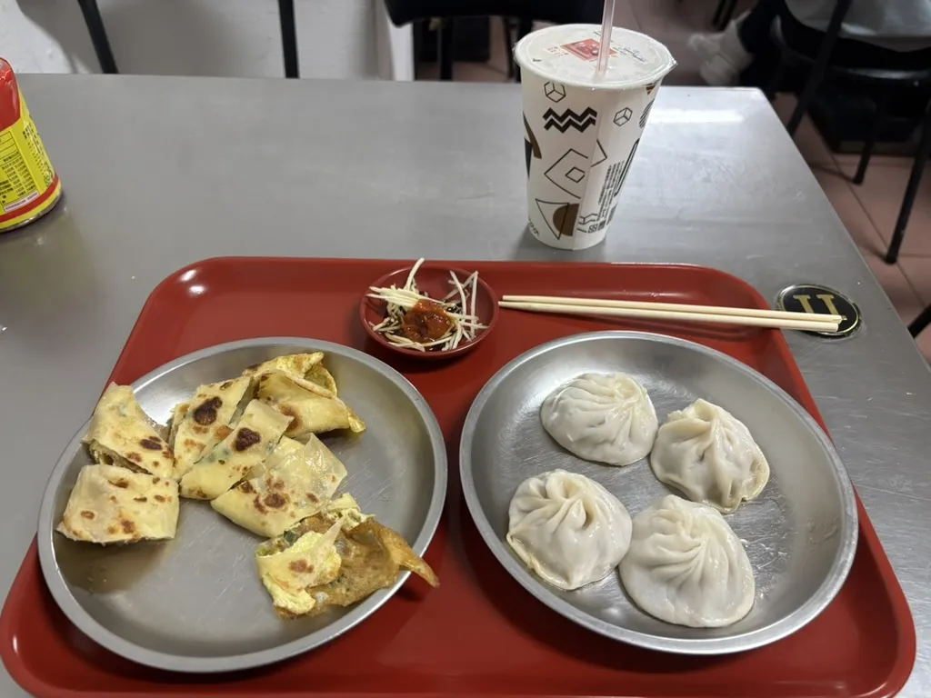 646D40B0-A249-472E-A486-EEED7D215D1D_1_105_c