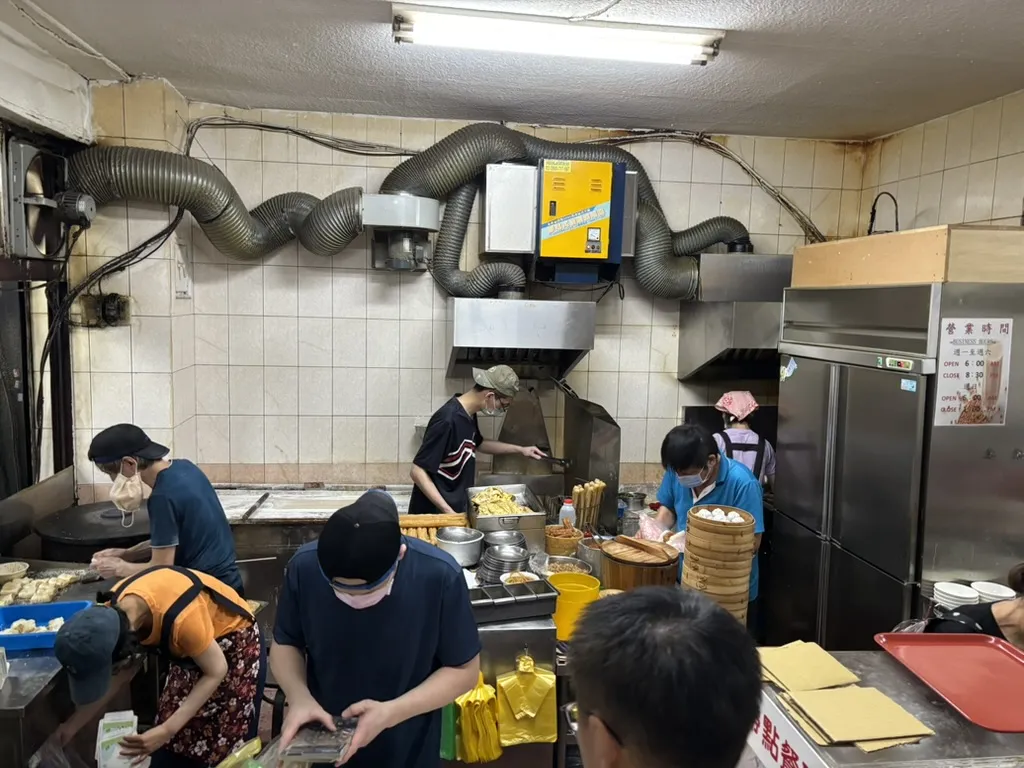 859F5FBD-9DDD-4B7E-98A6-BB7F72E1F247_1_105_c