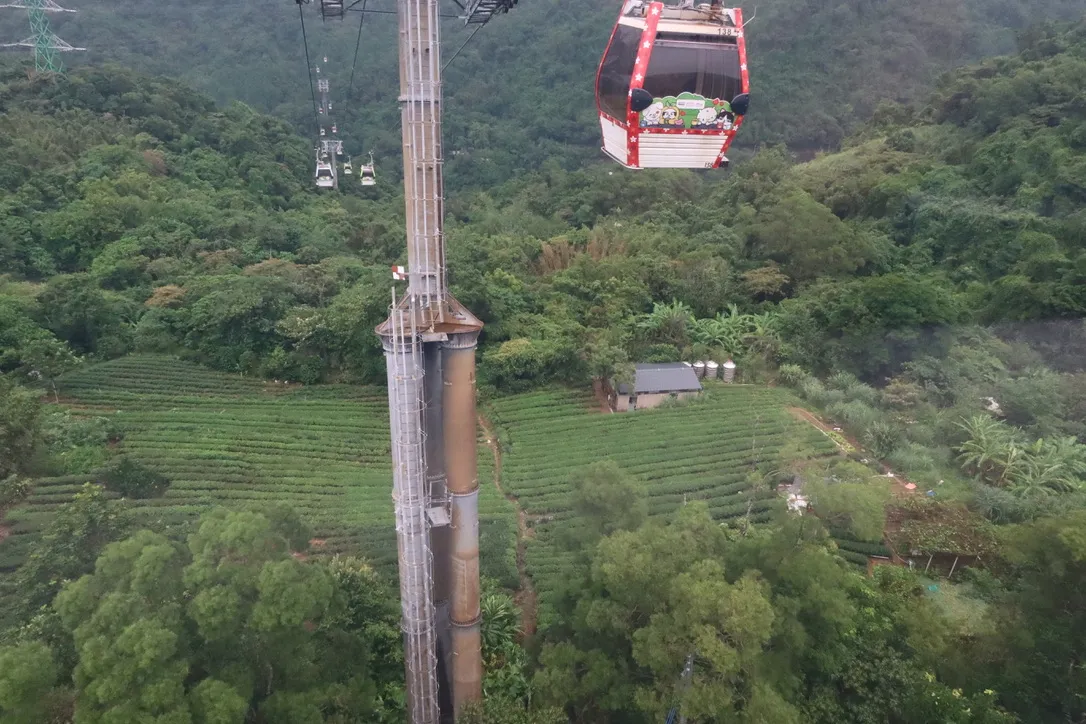 D5CE8448-CDC9-458C-A379-83DECC4BA7CE_1_105_c