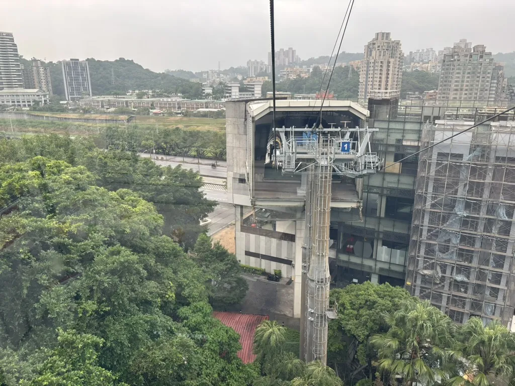 F99D5861-790D-49EE-A764-A3E85D60C415_1_105_c