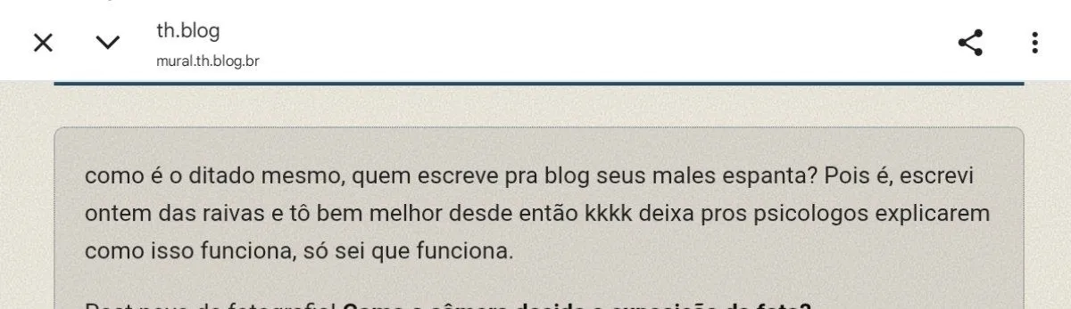 Captura de tela de um navegador em um dispositivo móvel exibindo o site 