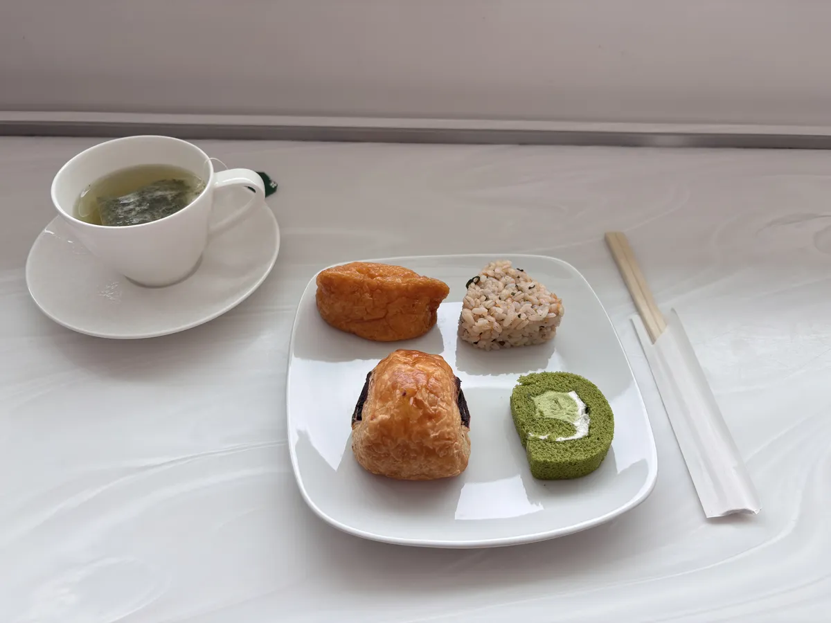 1Lounge Food