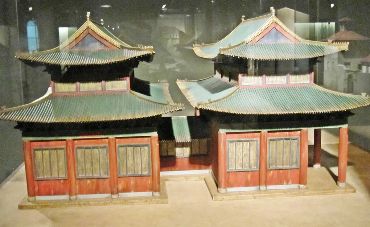 上图:犹太大流散博物馆(The Diaspora Museum)里的开封犹太会堂模型。犹太人被掳巴比伦以后,就开始在散居的各地建造会堂(Synagogue )聚会、敬拜,但会堂并不是神“立祂名的居所”,所以不能在会堂献祭,只能在神指定的耶路撒冷圣殿献祭。主后70年,圣殿被罗马人摧毁,犹太教没有了圣殿,就也没有执行过献祭制度。