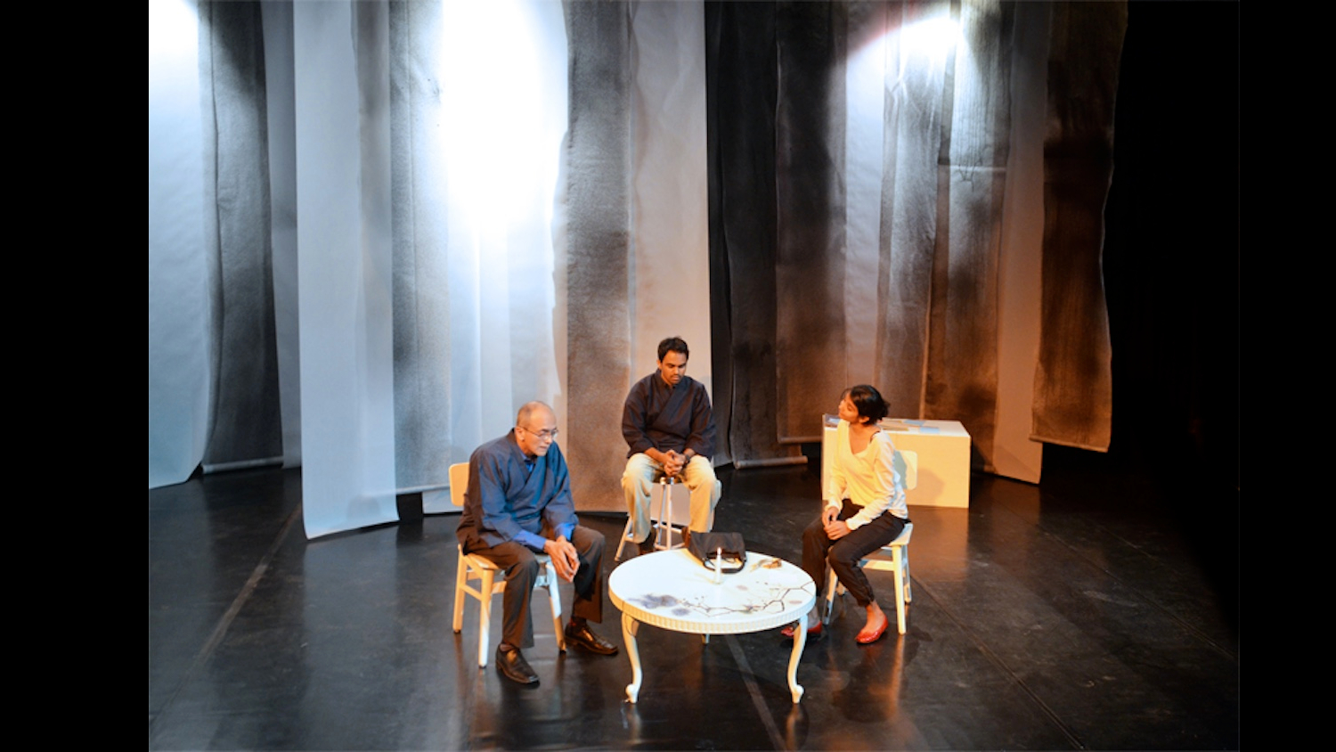 Susan George, Roy Sinai in The Shawl directed by Nakul Bhalla