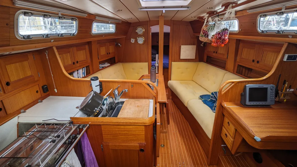 Capsula's living room