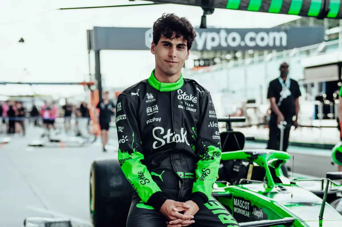 csm_Drivers_with_car_livery_Miami25_SF1TKS_Alpineracer_013_cf7a4803de