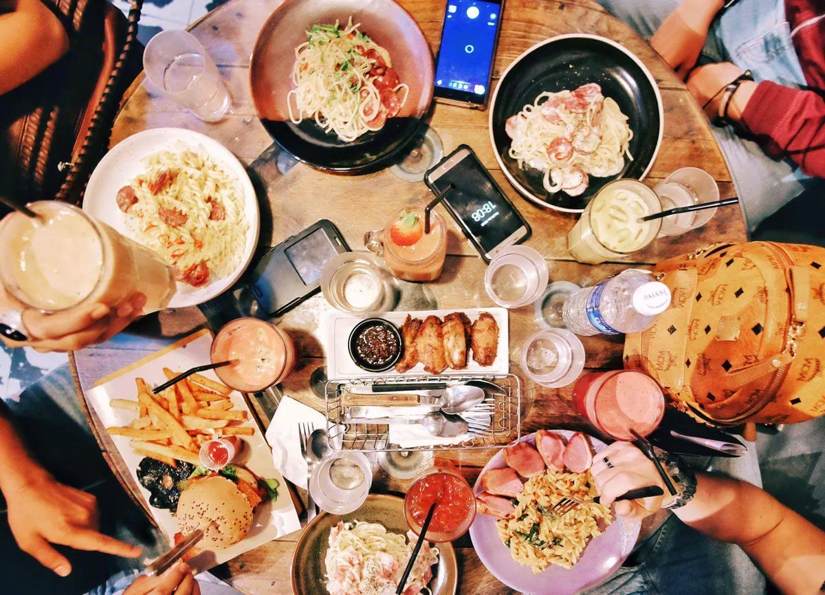 Dancers' dinner, North Bridge Road, 2017