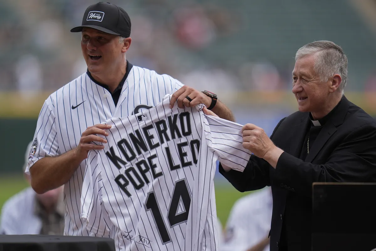 paul_konerko_erin_hooley_oddball