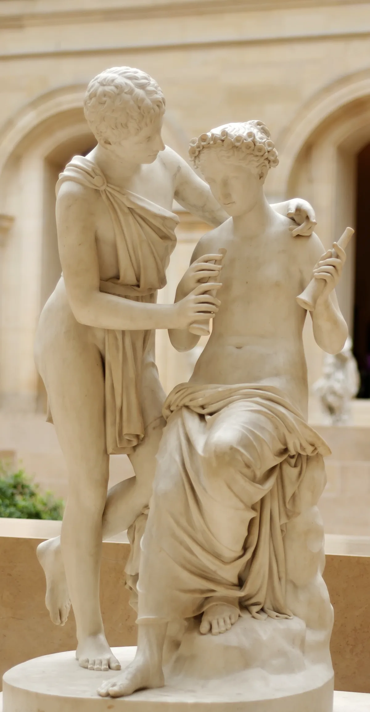statue