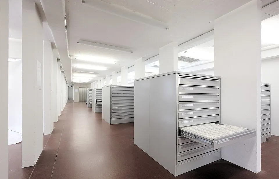 Schweizerische_Nationalbibliothek_-_Ebene1_Mikrofilme