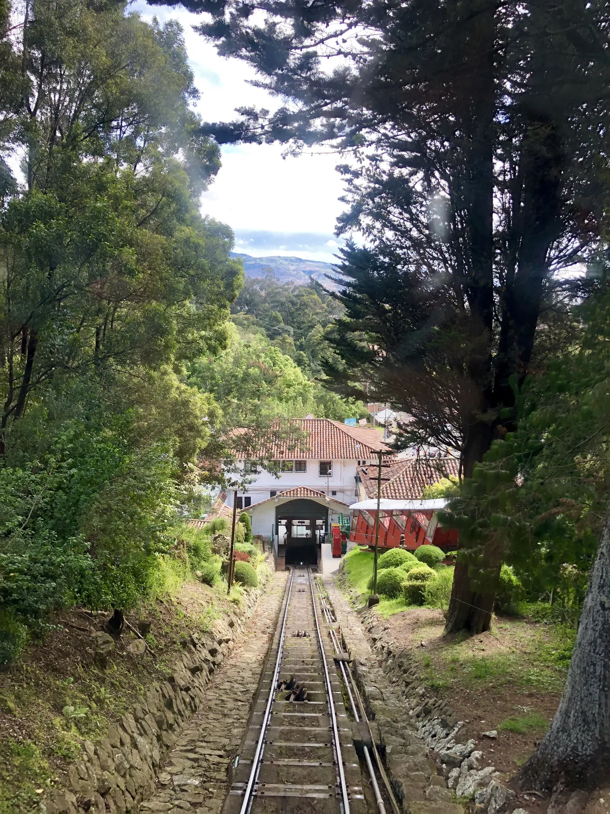Subiendo a Monserrate