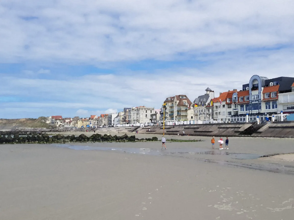 Plage et digue de Wimereux