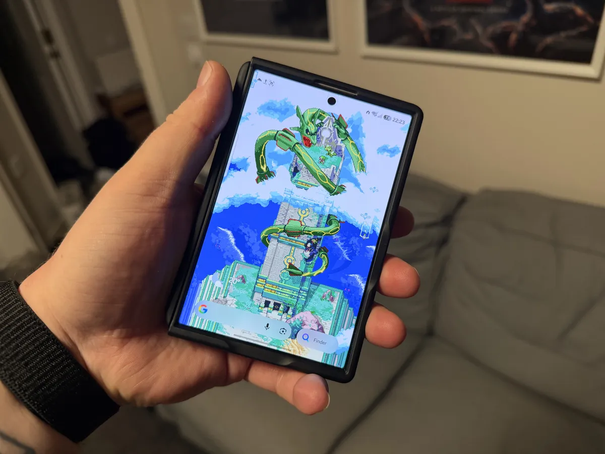 Z Fold 8 in hand