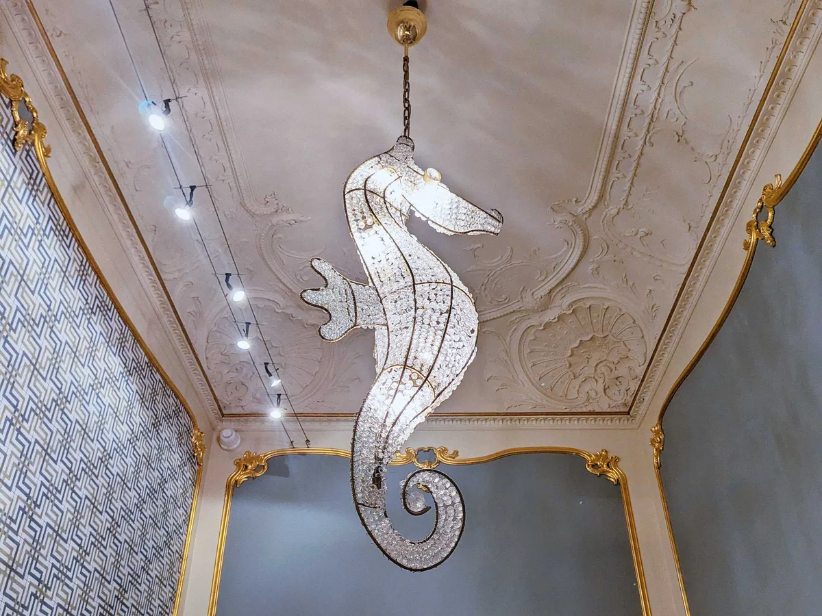 Chandelier in the shape of a seahorse.