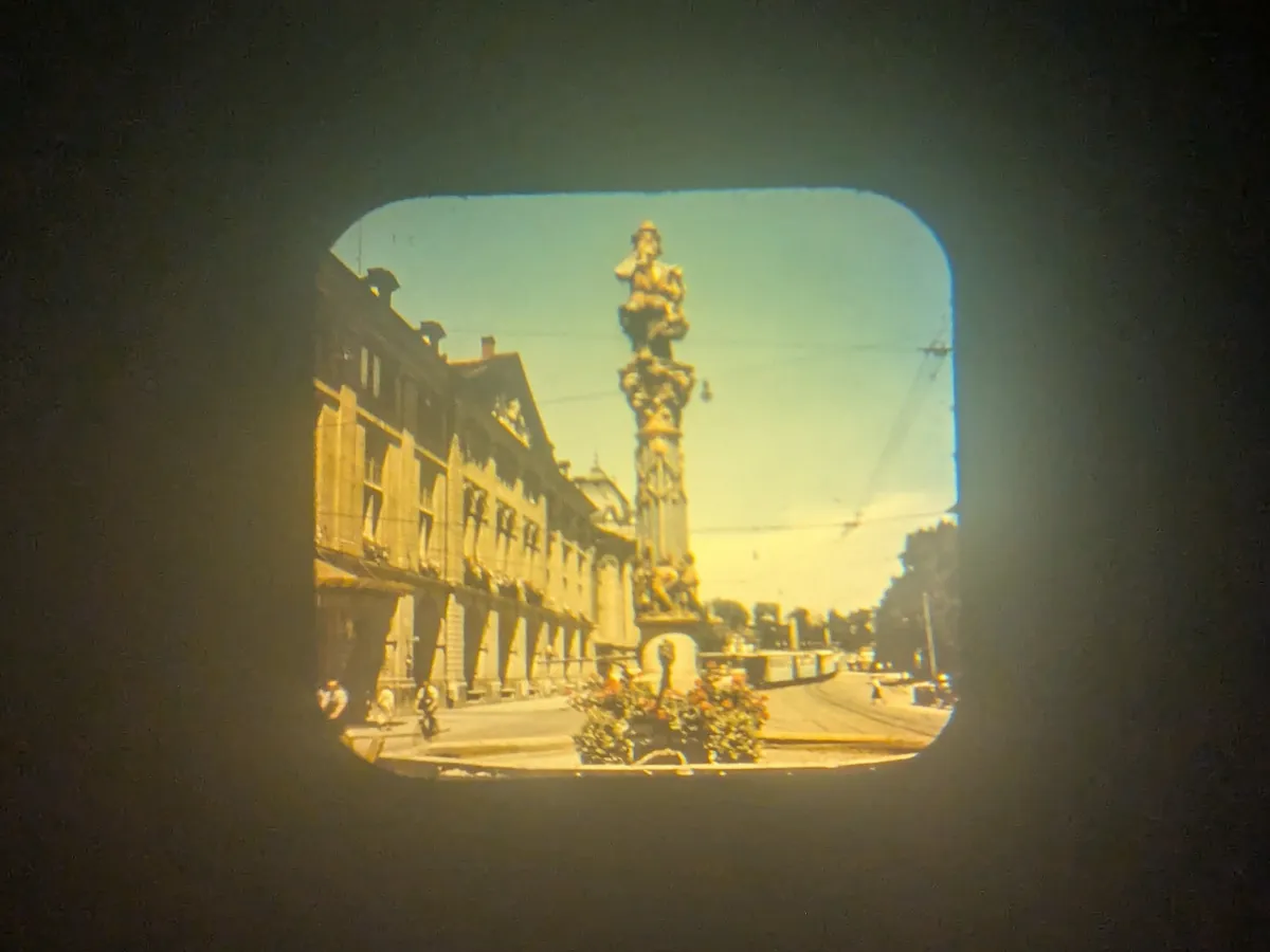 The child-eater fountain as viewed inside the Viewmaster.
