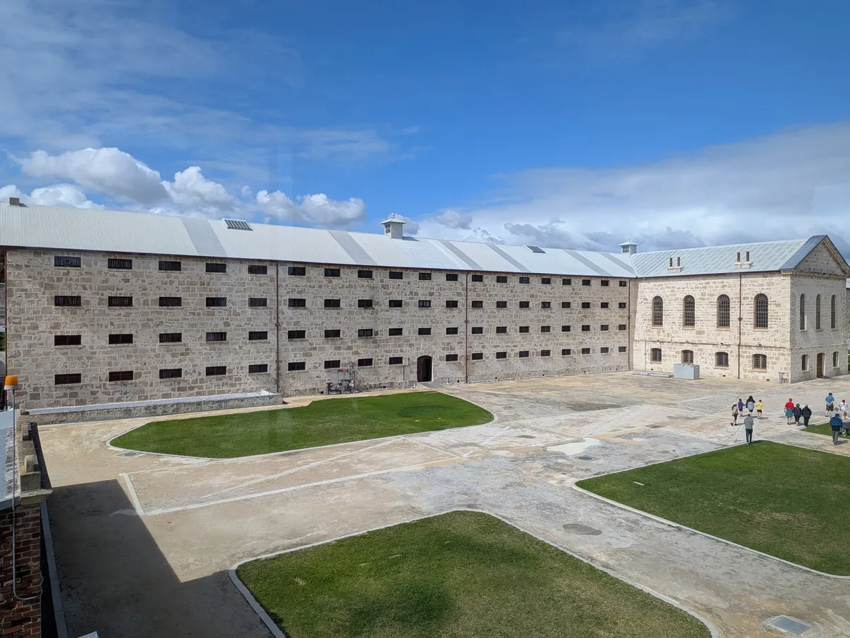 PXL_20260421_044532979