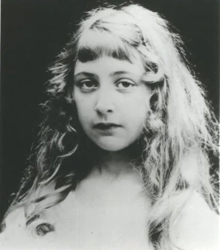 agatha-christie-as-a-child-no-2-010d90