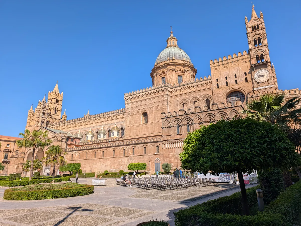 Right side view of Palermo Cathedral