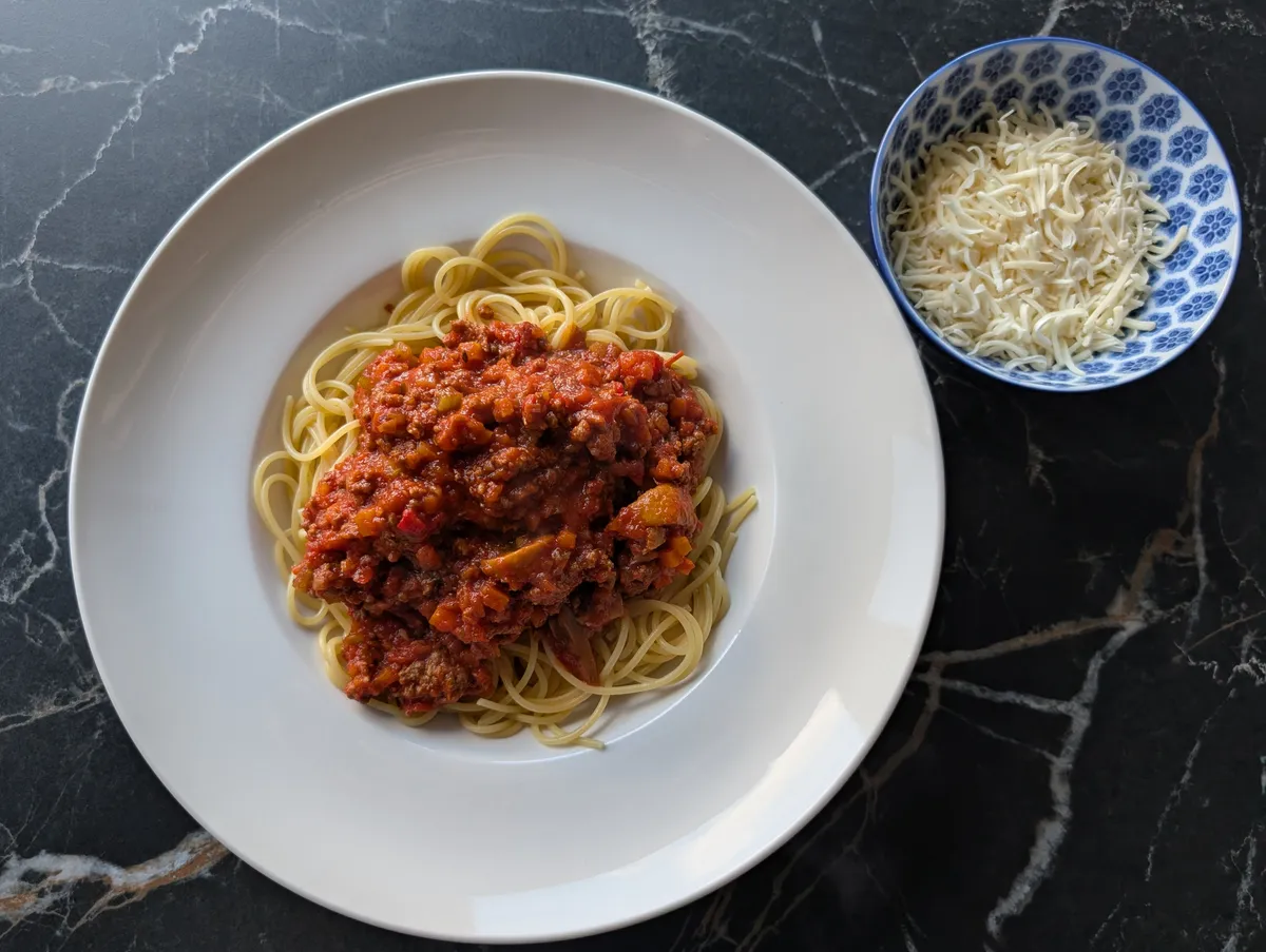 Spaghetti with sauce