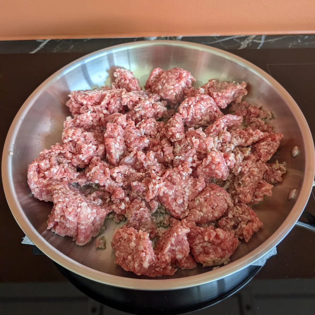 Minced meat raw