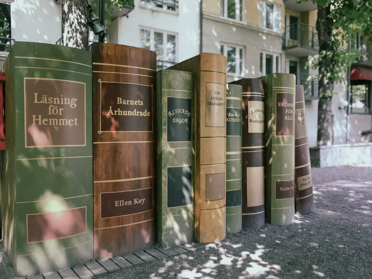 Books statue