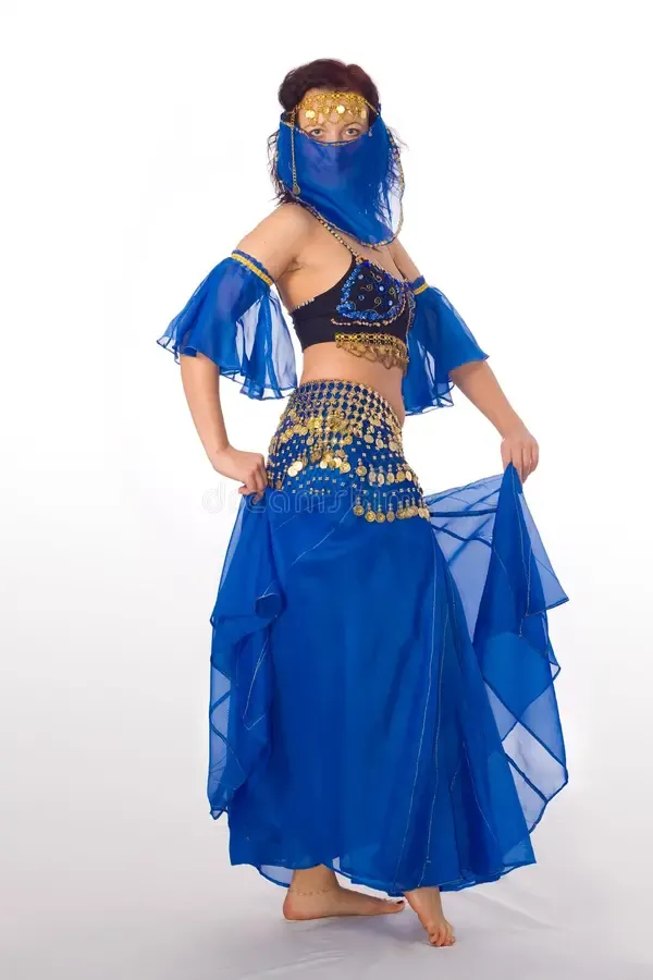 belly-dancer-12371990
