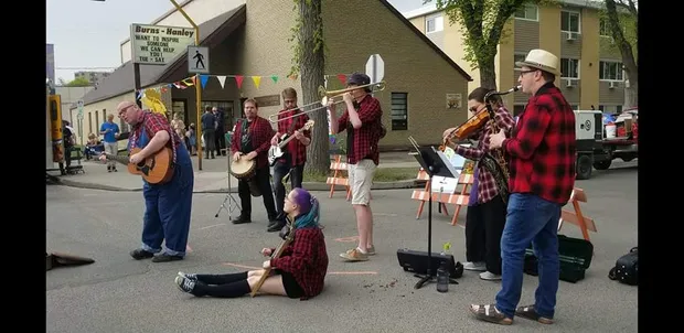 A band performing outdoors