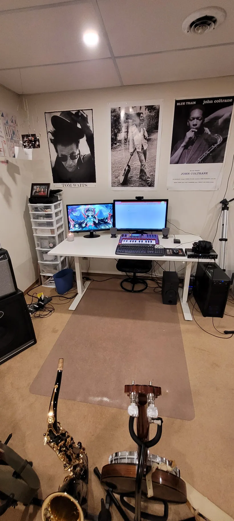 Tidy home studio space