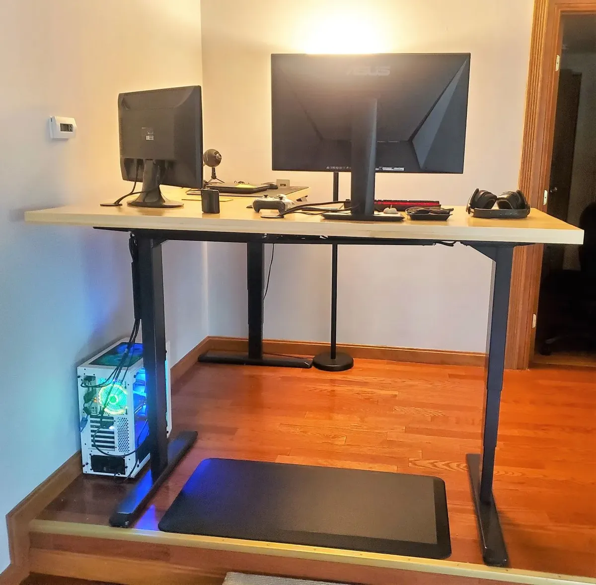 View-from-Back-of-Desk
