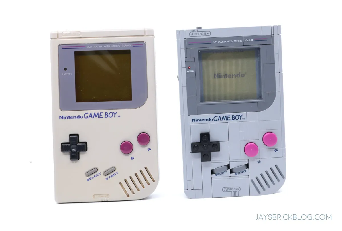 LEGO-72046-Game-Boy-Original-Game-Boy-Comparison-1400x946
