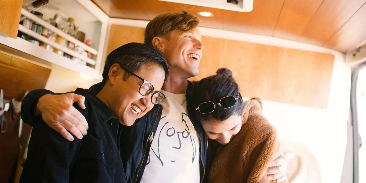 Streetlight Cadence hug in Santa Fe