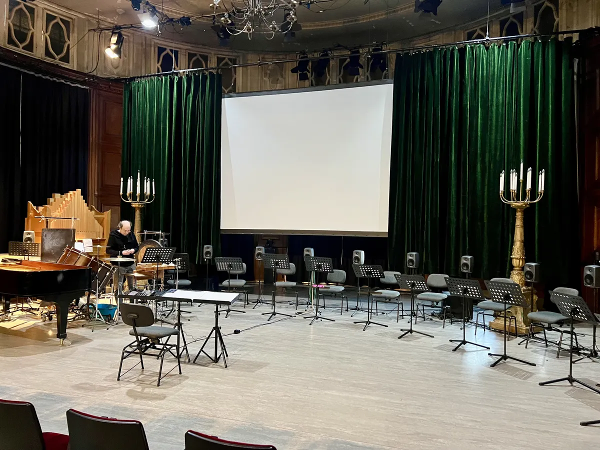 Stage