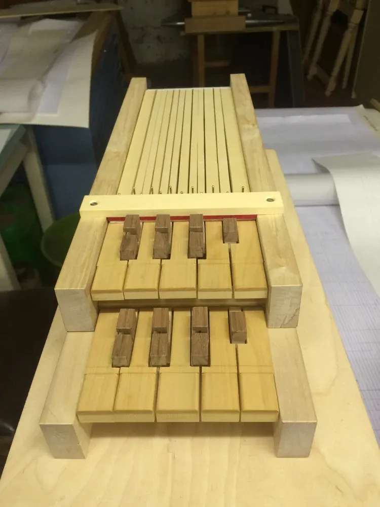 Prototyp einer Oktave der Arciorgano-Klaviatur