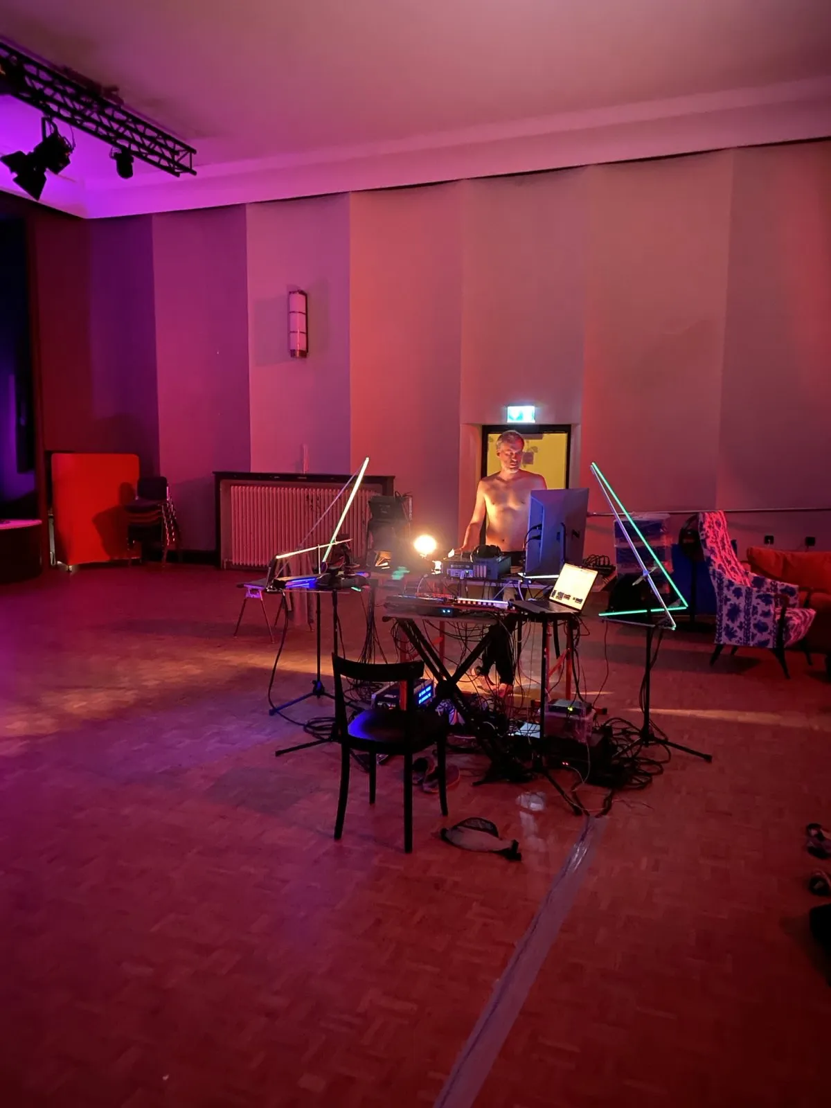 Calibrating oscillators