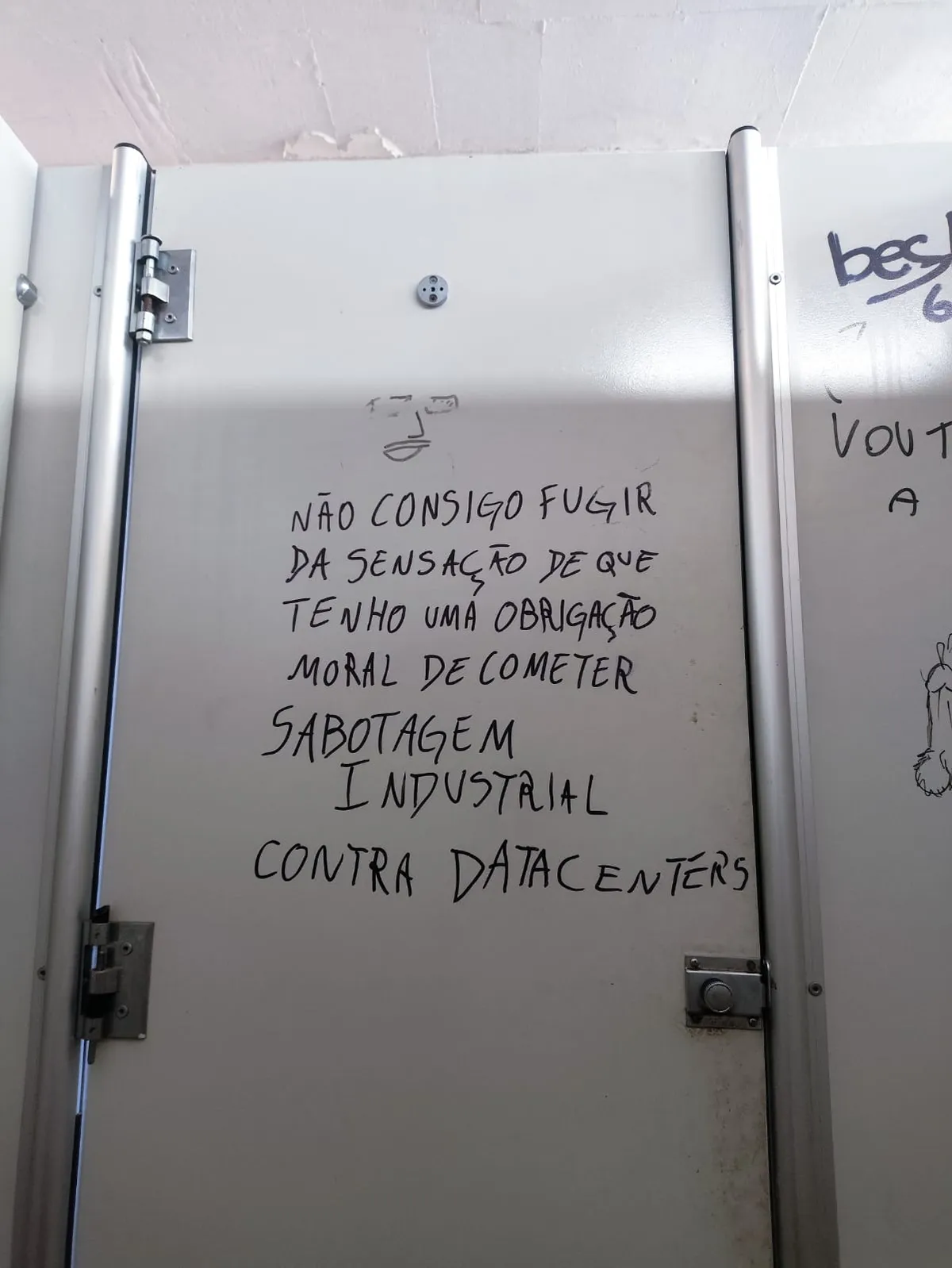 3f55c703-1c8d-4206-aa0e-af84000b48b9