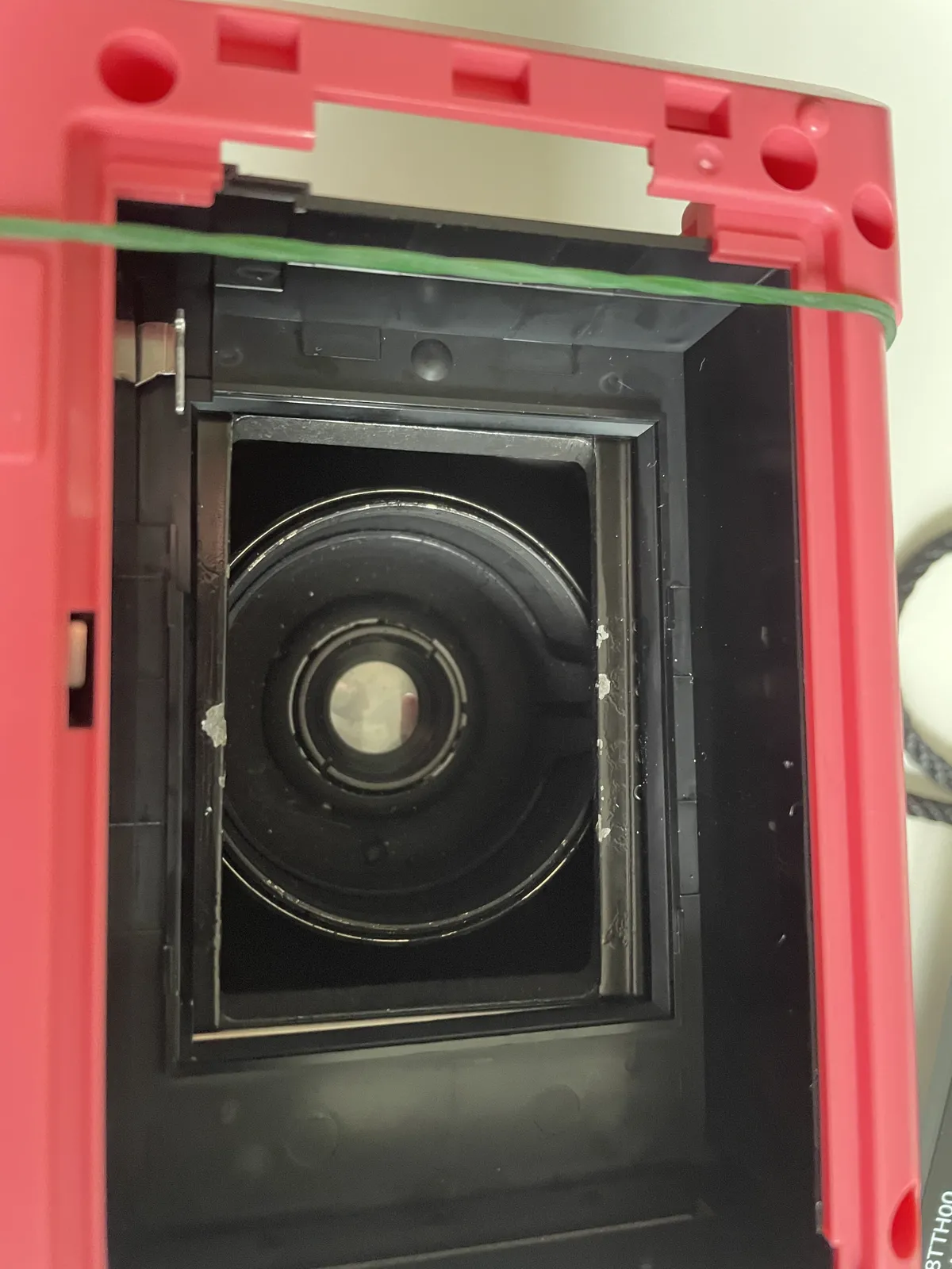 The film gates of the KiiPix and the Parvola, almost perfectly aligned, like they were made for each other