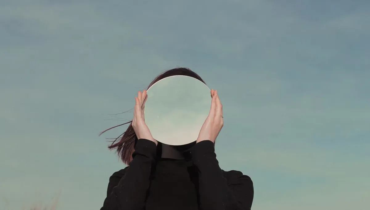 DIVINE FEMININE MIRROR