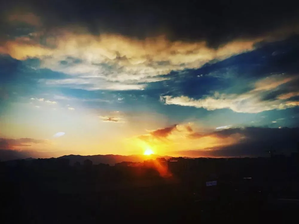 色彩斑斓，风景不变