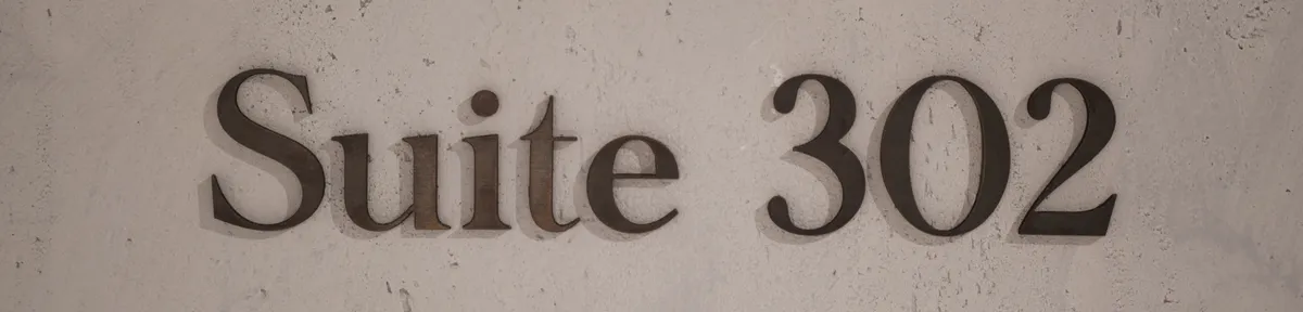 Suite 302_1